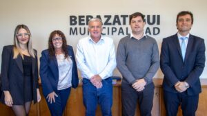 Carlos-Balor-recibio-a-las-nuevas-autoridades-del-Banco-Provincia-de-Berazategui